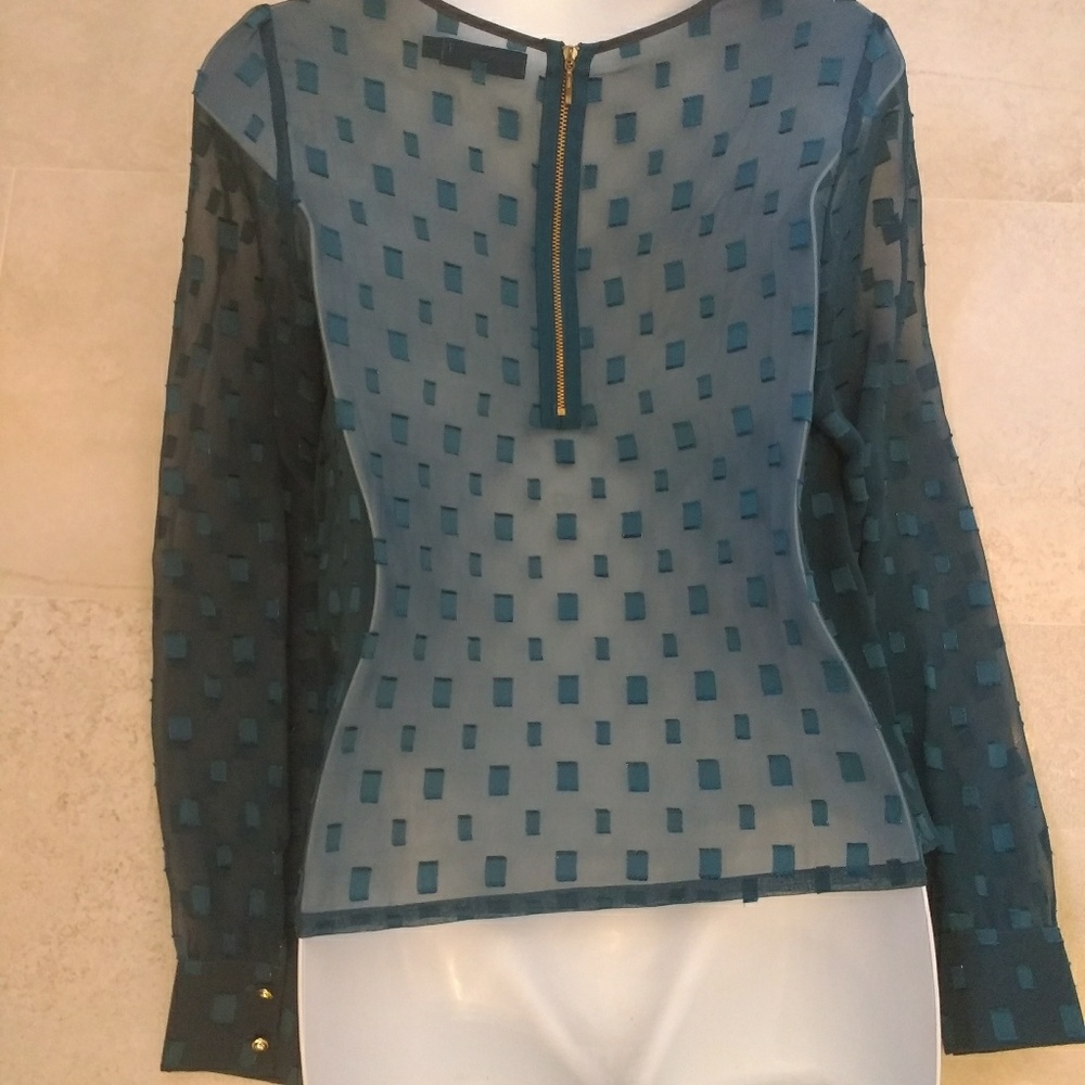 Blouse - Picture 2 of 6